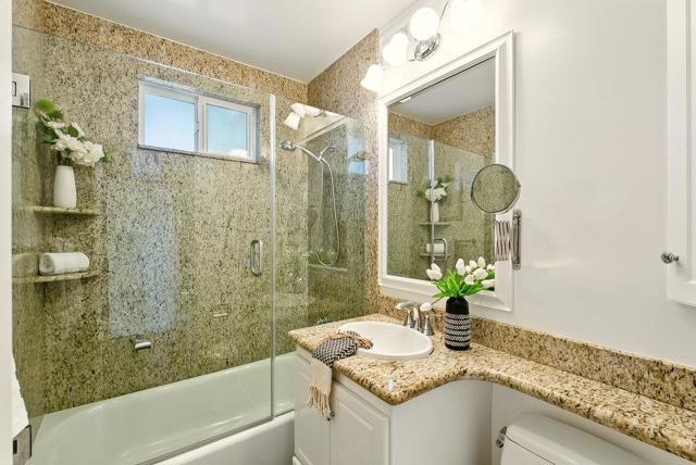 511 Marine View Avenue, Belmont CA: https://media.crmls.org/mediaz/d5bf4622-3534-4553-a648-417e2cfa2ded.jpg