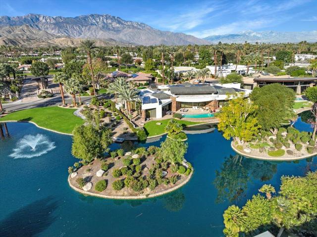 102 Waterford Circle, Rancho Mirage CA: https://media.crmls.org/mediaz/d5c07436-ed86-4336-be6d-02ddfc15da3c.jpg