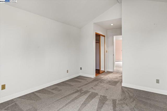 4095 Robin Ln, Castro Valley CA: https://media.crmls.org/mediaz/d5c17d83-2d1a-4ce6-953d-d09f578fe730.jpg