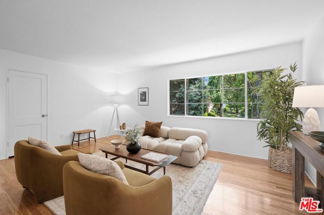 5443 1/2 Village, Los Angeles CA: https://media.crmls.org/mediaz/d5c1993f-bd48-442a-b495-06b7028b2445.jpg