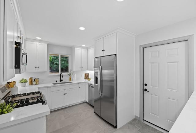 771 Sunshine Drive, Los Altos CA: https://media.crmls.org/mediaz/d5c52969-7580-4709-9983-096d64b636cc.jpg