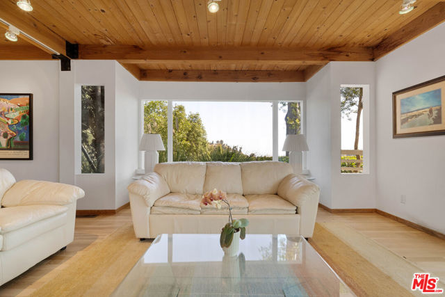 2753 Nichols Canyon Road, Los Angeles CA: https://media.crmls.org/mediaz/d5c5f7ad-6a43-414c-9482-dc63c4751f3a.jpg