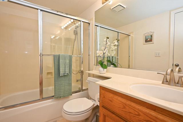 4525 Wolverine Way, Antioch CA: https://media.crmls.org/mediaz/d5c6b443-d784-4076-9577-d3be5752df56.jpg