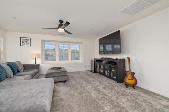 Image 14 of 27 For 27924 Barley Ct.