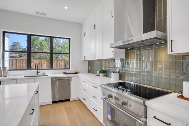 1270 W Hacienda Avenue, Campbell CA: https://media.crmls.org/mediaz/d5c71f2b-52c8-45b1-8deb-77487cd2da18.jpg