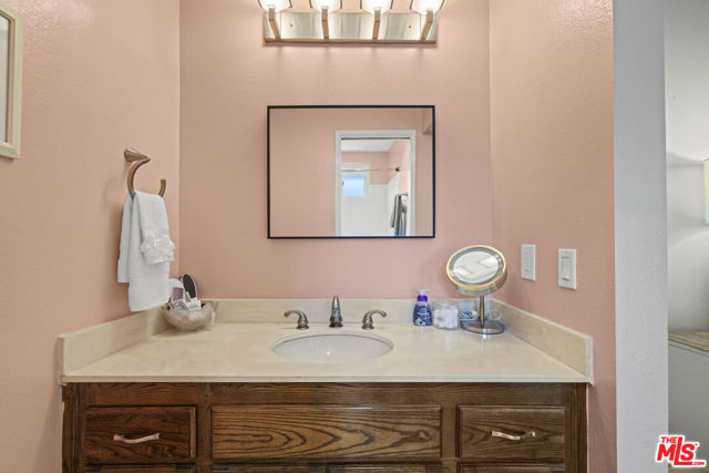 2701 Voorhees Avenue, Redondo Beach, California 90278, 2 Bedrooms Bedrooms, ,2 BathroomsBathrooms,Residential,For Sale,Voorhees,25578941
