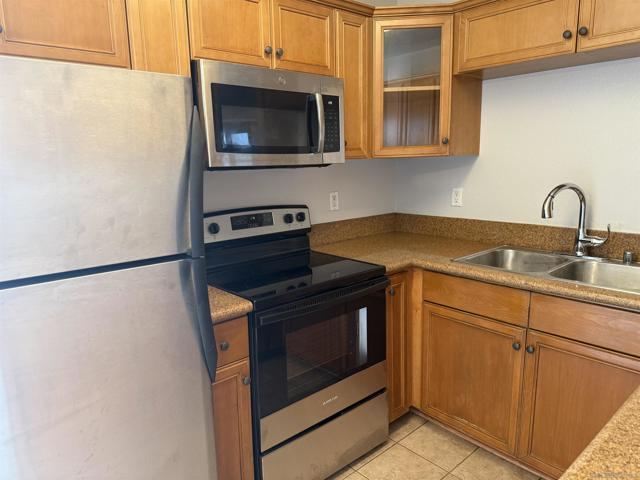 6666 Beadnell Way, San Diego CA: https://media.crmls.org/mediaz/d5c78542-a931-46c1-8f26-6d512071c2ba.jpg
