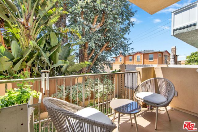 2104 Clark Lane, Redondo Beach CA: https://media.crmls.org/mediaz/d5c79d06-4b20-42bb-8d02-7f8a9217e865.jpg