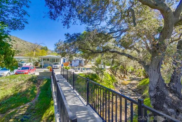 14215 Pecan Park Ln, El Cajon CA: https://media.crmls.org/mediaz/d5c87410-b7da-47f9-8375-2f99e6608848.jpg