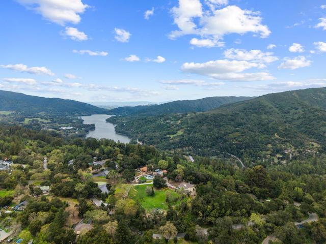 18101 Idylwild Road, Los Gatos CA: https://media.crmls.org/mediaz/d5c9c3f7-3896-45b5-855d-dccdca4a36df.jpg