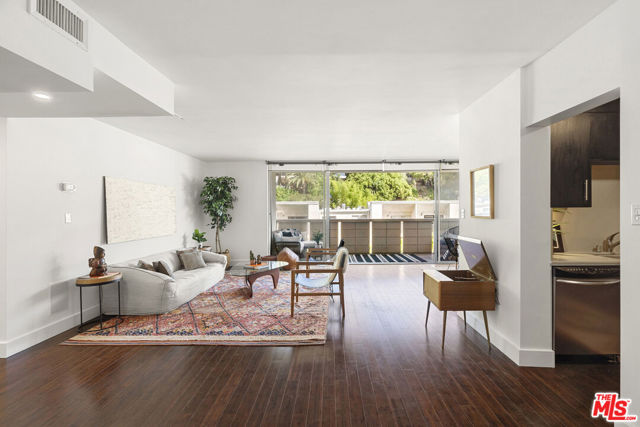 8787 Shoreham Drive, West Hollywood CA: https://media.crmls.org/mediaz/d5c9d432-8773-404a-ade8-0f7442caee53.jpg