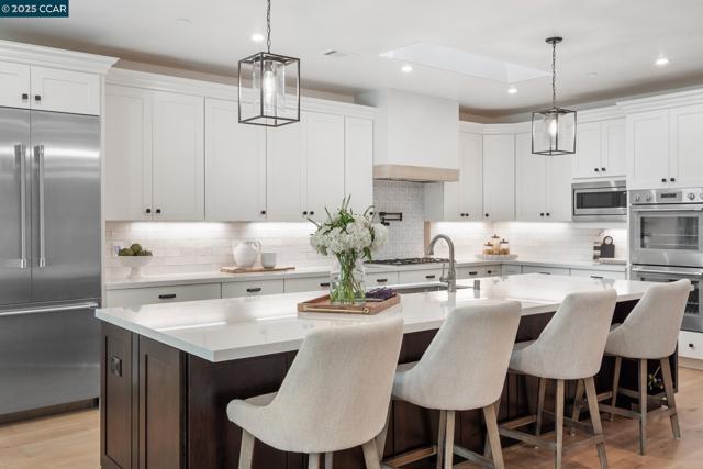 267 Valle Vista Dr, Danville CA: https://media.crmls.org/mediaz/d5cc5abb-3378-461c-90bf-f830d362eb69.jpg