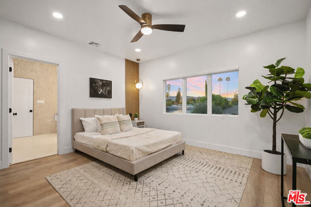 5439 Gentry Avenue, Valley Village CA: https://media.crmls.org/mediaz/d5cc659d-3931-4914-9b74-93cd745d95b1.jpg