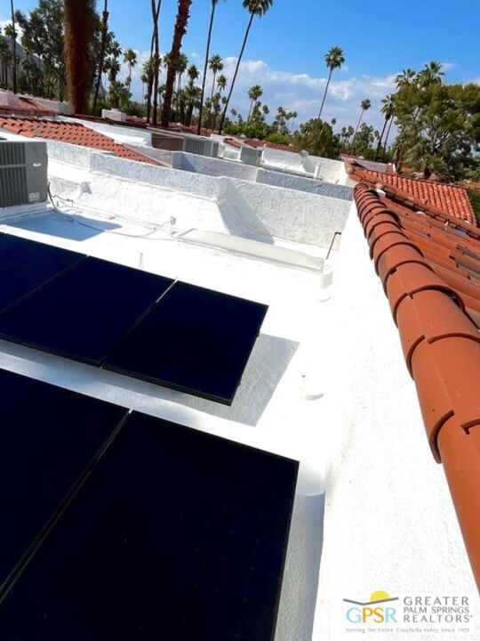1311 N Primavera Drive, Palm Springs CA: https://media.crmls.org/mediaz/d5cca059-d49a-461c-b194-5a09c93a8d5d.jpg