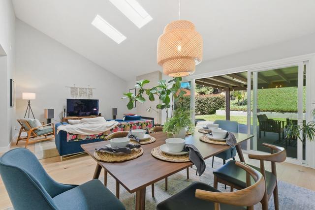 Image 11 of 33 For 3964 Calgary Ave