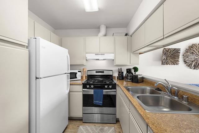 Detail Gallery Image 37 of 74 For 244 Date Ave, Imperial Beach,  CA 91932 - – Beds | – Baths