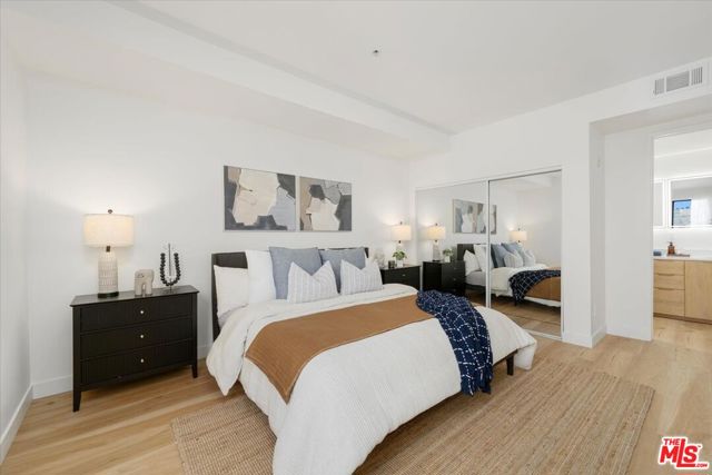 625 S Berendo Street, Los Angeles CA: https://media.crmls.org/mediaz/d5cf39b5-097f-4a5c-a7fa-e3b577d307f0.jpg