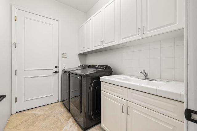 47560 Via Montigo, La Quinta CA: https://media.crmls.org/mediaz/d5cf913a-5f81-4946-8854-661bbe8edce7.jpg