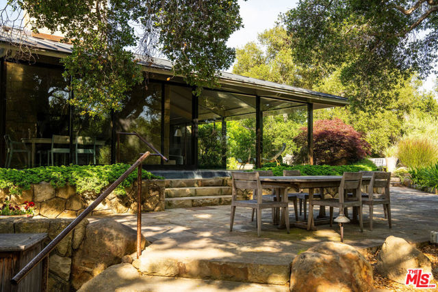 650 San Ysidro Road, Santa Barbara CA: https://media.crmls.org/mediaz/d5cfb03e-c881-41a8-addb-47ab7ab78734.jpg