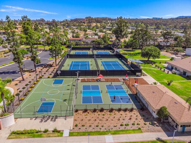 17162 Poblado Ct, San Diego CA: https://media.crmls.org/mediaz/d5d04704-9626-4725-a90c-c1e31a6653e4.jpg