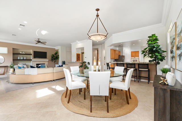 78152 Calle Las Ramblas, La Quinta CA: https://media.crmls.org/mediaz/d5d090cb-8f2f-4be6-9765-d6f63f473298.jpg