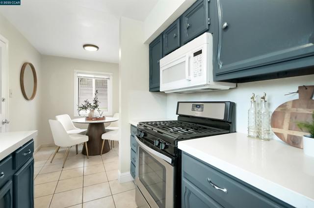 2951 Estates Ave, Pinole CA: https://media.crmls.org/mediaz/d5d0c073-7784-4cfc-bb42-fd1c9197ad79.jpg