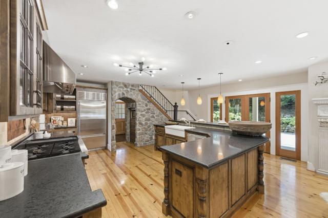 1353 Edgewood Road, Redwood City CA: https://media.crmls.org/mediaz/d5d11e09-3de4-4ee4-ad60-09737301cc54.jpg