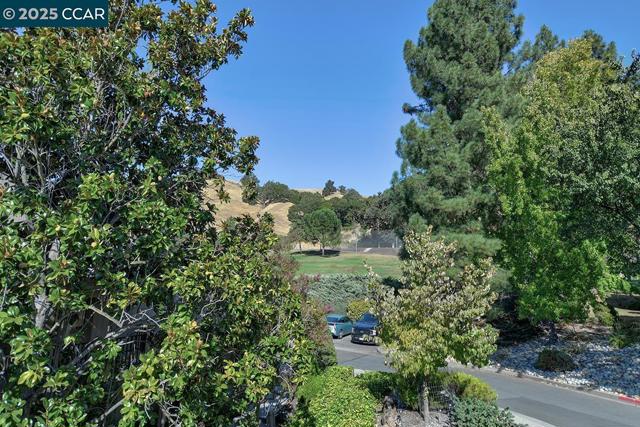 3258 Rossmoor Pkwy, Walnut Creek CA: https://media.crmls.org/mediaz/d5d1a60e-265f-430f-aa2f-61c170f71213.jpg