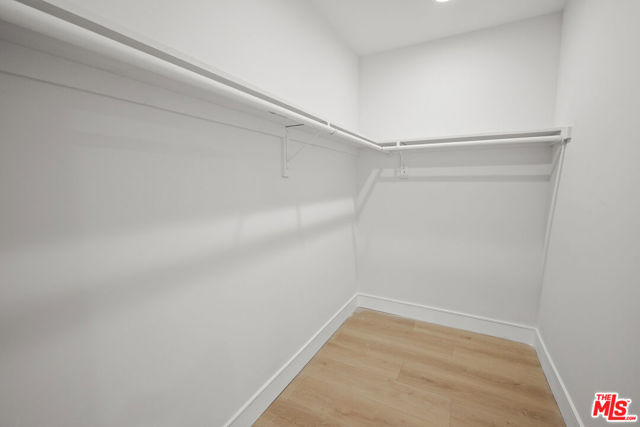 2700 Fletcher Drive, Los Angeles CA: https://media.crmls.org/mediaz/d5d1b315-04f2-476b-9652-e9dba021d3eb.jpg