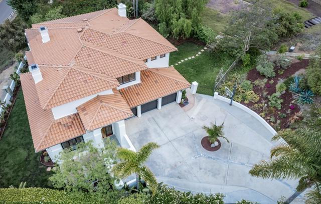 2815 Santa Fe Vista Ct, Encinitas CA: https://media.crmls.org/mediaz/d5d267d5-da64-4280-b7c1-a94ded6f7d1a.jpg