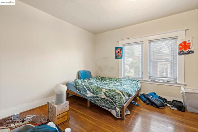 738 E 19Th St, Oakland CA: https://media.crmls.org/mediaz/d5d2ca60-3ae1-4ace-b405-f40032b79744.jpg