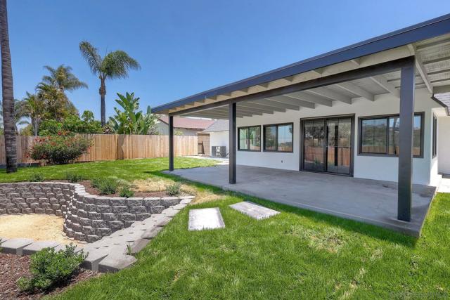 6630 Park Ridge Blvd, San Diego CA: https://media.crmls.org/mediaz/d5d2e6a9-8338-4c46-a151-1cc91d5a9d05.jpg
