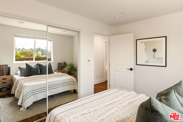 6521 Aldama Street, Los Angeles CA: https://media.crmls.org/mediaz/d5d2f94a-c6ef-4927-9264-8b24caef84c0.jpg