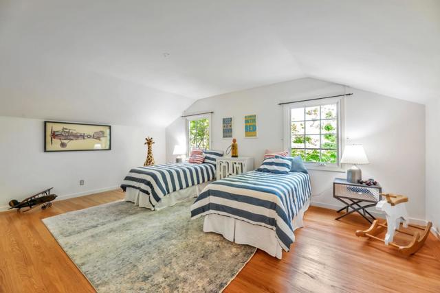632 Saint Claire Drive, Palo Alto CA: https://media.crmls.org/mediaz/d5d341a3-330a-49db-b7bc-b92dd0e6e805.jpg