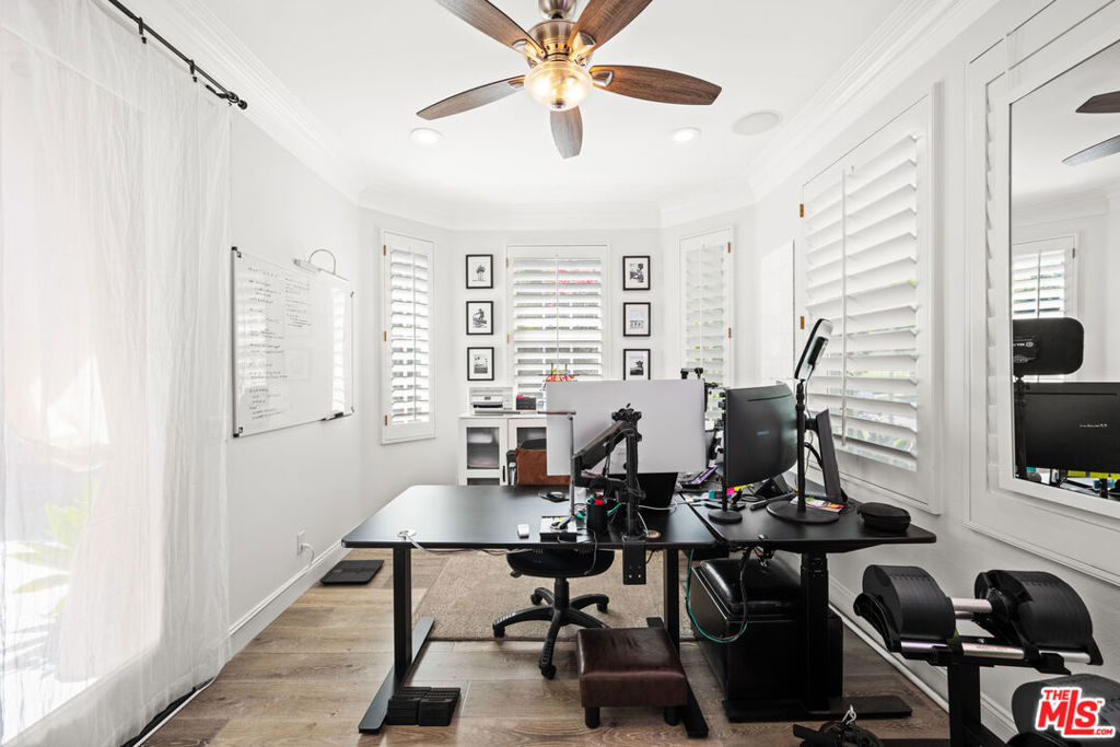 https://media.crmls.org/mediaz/d5d42cd0-c755-4747-a5ce-0206b91ef482.jpg?preset=X-Large