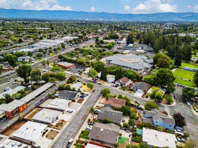 850 Las Palmas Drive, Santa Clara CA: https://media.crmls.org/mediaz/d5d432d3-a8d8-42ec-9e7d-a6aacdbd7648.jpg
