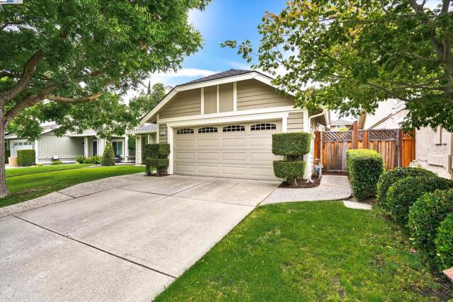 326 Fontaine Dr, Danville CA: https://media.crmls.org/mediaz/d5d45432-4fe4-4d95-b0bf-ae15906e42a4.jpg
