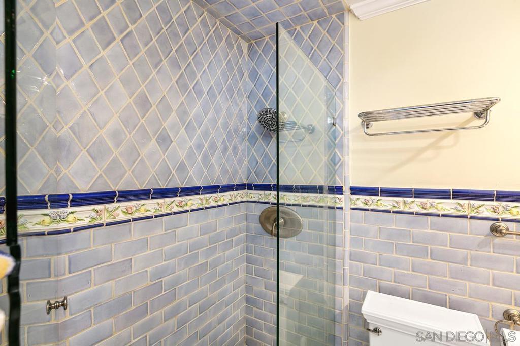 MLS #250041461SD image #17