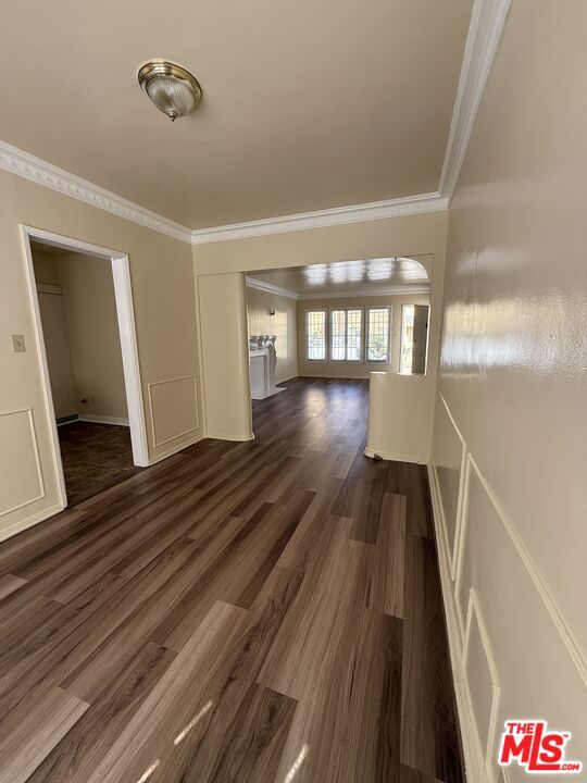 4196 5th Avenue, Los Angeles CA: https://media.crmls.org/mediaz/d5d4fb2d-0a02-47ed-b12e-920a59b074a6.jpg