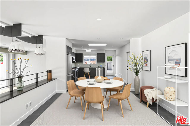 2442 Green View Place, Los Angeles CA: https://media.crmls.org/mediaz/d5d50f60-0cfc-4044-93d1-5c4c2025f655.jpg