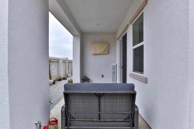 2102 White Oak Drive, Hollister CA: https://media.crmls.org/mediaz/d5d589dc-6f0d-4ee1-bbd1-213133570af7.jpg