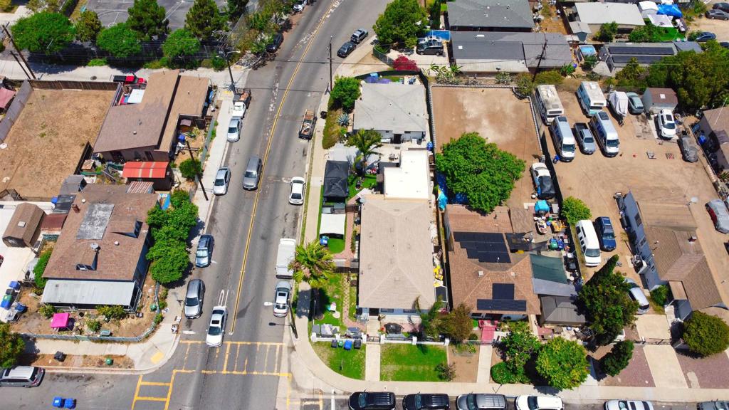 MLS #250032693SD img 10