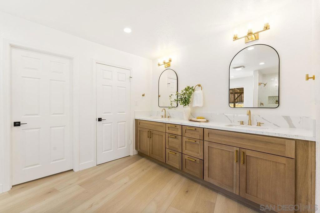 MLS #250031775SD img 32