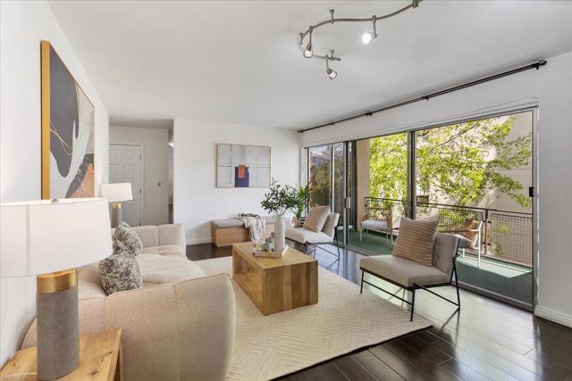 455 Grant Avenue, Palo Alto CA: https://media.crmls.org/mediaz/d5d6cc73-cf1b-4ada-ade5-2cd828860b29.jpg