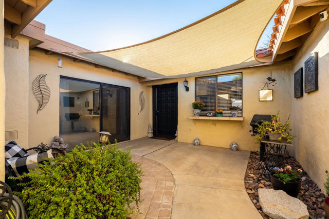 303 Villena Way, Palm Desert, CA 92260