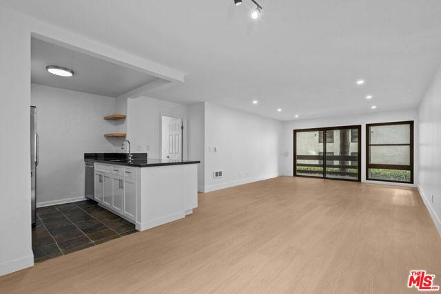 7740 Redlands Street, M1077 photo 4
