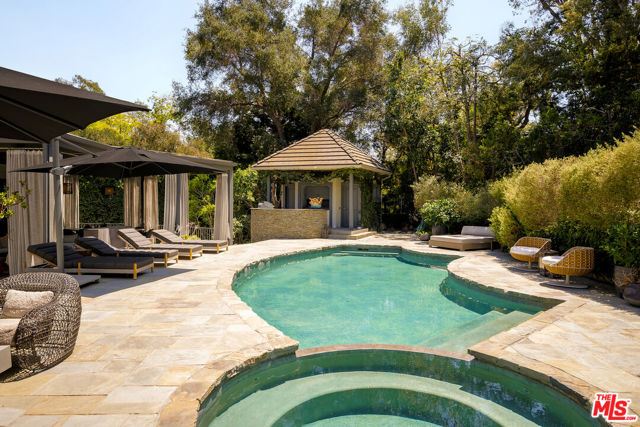 6 Bed Home for Sale in Los Angeles, California