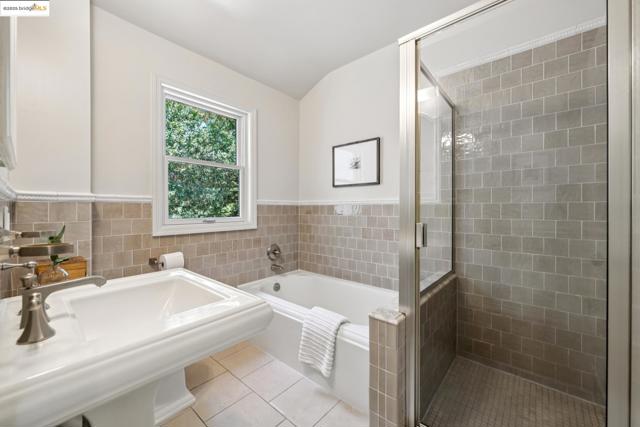 1301 Mountain Blvd, Oakland CA: https://media.crmls.org/mediaz/d5d82297-c863-4404-af7f-5dea301191dc.jpg