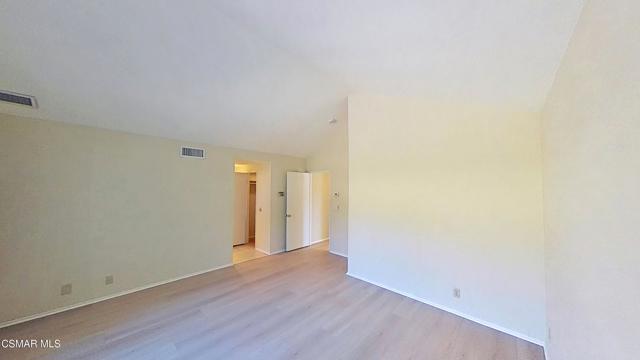 205 Larkhill Street, Thousand Oaks CA: https://media.crmls.org/mediaz/d5d99f21-db6e-4cfe-8f7d-f420e310249c.jpg