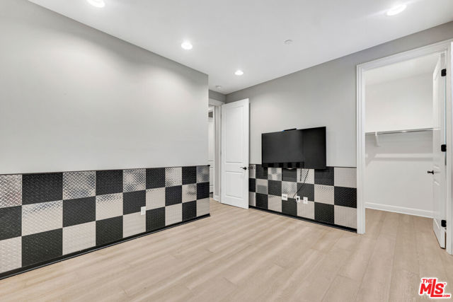 11945 Mirabel Way, Porter Ranch CA: https://media.crmls.org/mediaz/d5da400d-e1a1-43ec-9eb0-a87867b32c3a.jpg